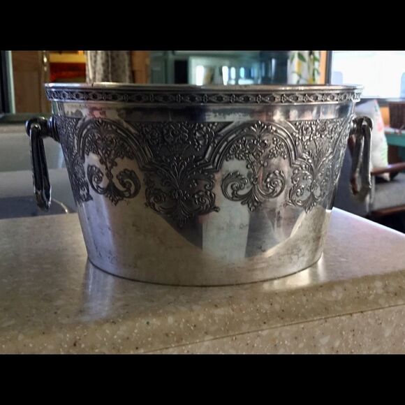 Wilcox SP Antique Champagne Bucket with Insert Ornate Detailing  Vintage Barware - Picture 4 of 7